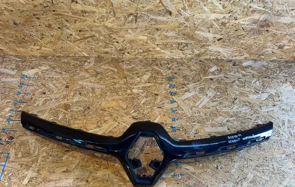 Renault Captur II Front grill 623829844R R1010-M