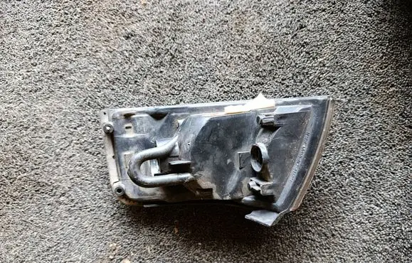 Mazda 323 Front indicator light 21061301