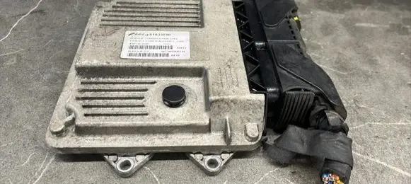 Fiat Panda II Engine control unit/module ECU 51833810