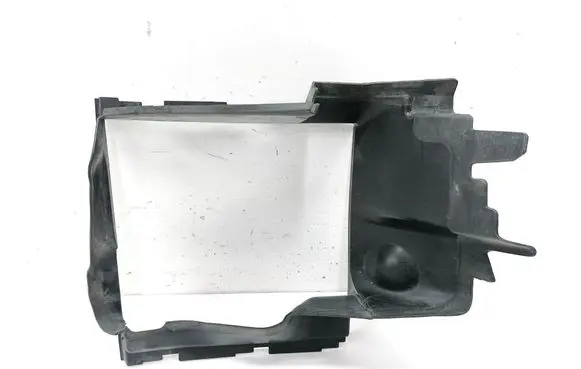 Audi Q7 4L Intercooler air channel guide 4L0117335F