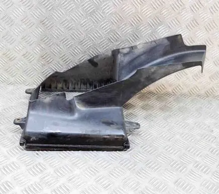 Maserati Quattroporte Air intake duct part 670002899 10146546