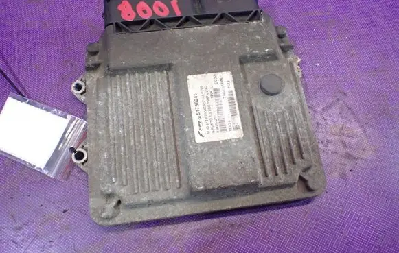 Fiat Punto (199) Engine control unit/module ECU 51796241