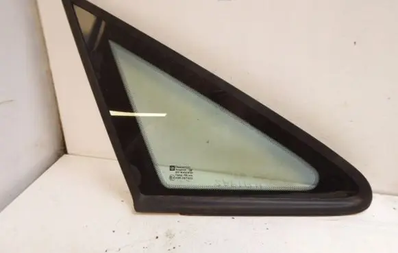 Opel Zafira A Rear side window 90579340