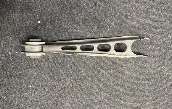 Chevrolet Camaro Rear suspension control arm 00918