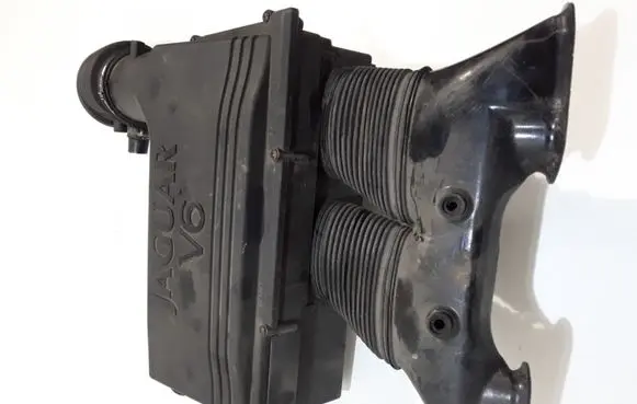 Jaguar X-Type Air filter box U611A