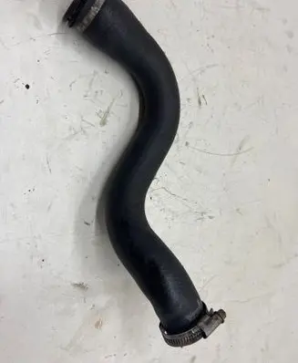 Intercooler hose/pipe
