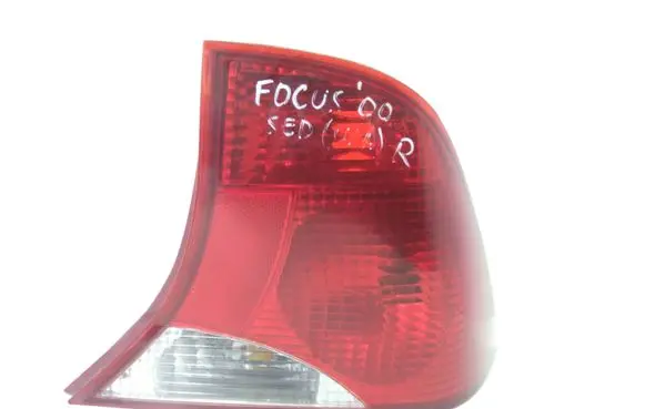 Ford Focus Rear/tail lights Ys4x13404
