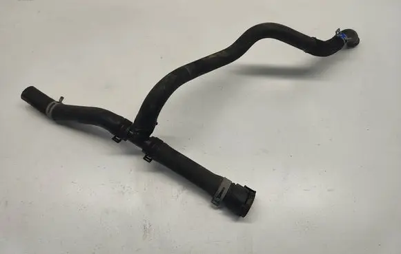 Chevrolet Camaro Engine coolant pipe/hose 84128872