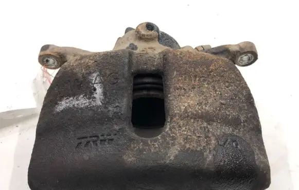 Front brake caliper