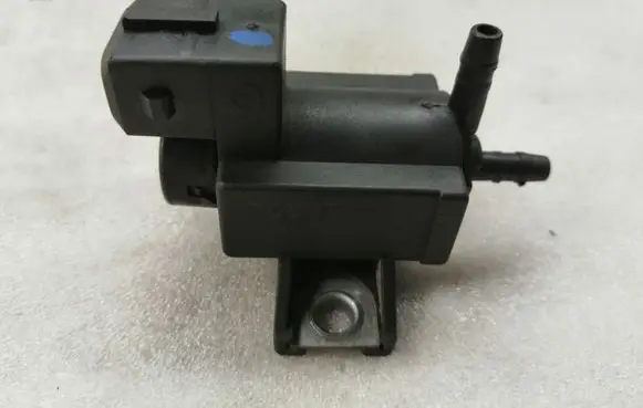 Toyota Corolla Verso AR10 Valve vacuum 258600R010