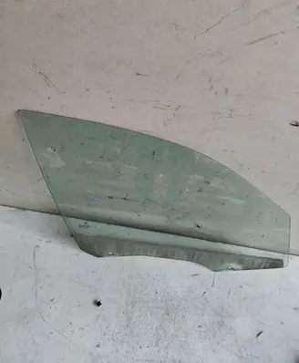 BMW 1 E81 E87 Front door window glass four-door E000199