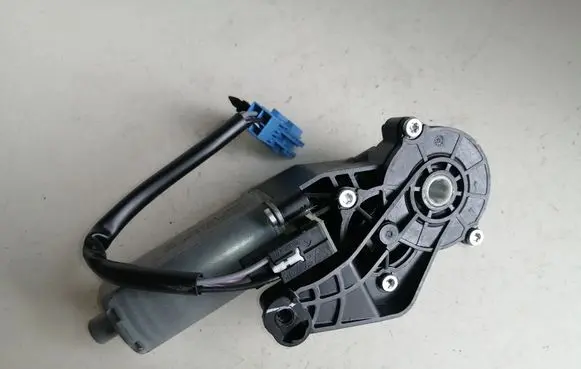 Mercedes-Benz S W221 Seat adjustment motor 0390203206