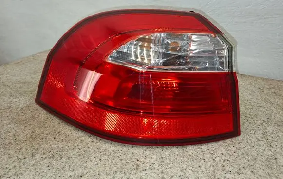 KIA Rio Rear/tail lights 924011W2L 13201 AP209D0T