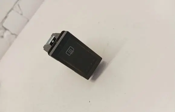 Volkswagen Transporter - Caravelle T4 Windscreen/window heater switch 7D0959621 6ERMAWV