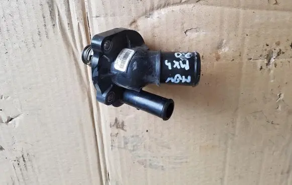 Ford Mondeo MK IV Thermostat housing 