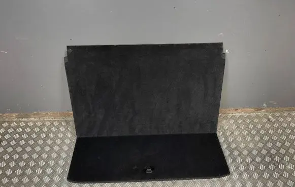 Trunk/boot floor carpet liner