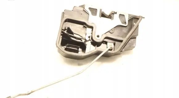 BMW 5 E60 E61 Front door lock 7167071