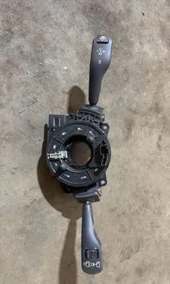 BMW X3 E83 Wiper turn signal indicator stalk/switch 613183774889 8363668 8363669