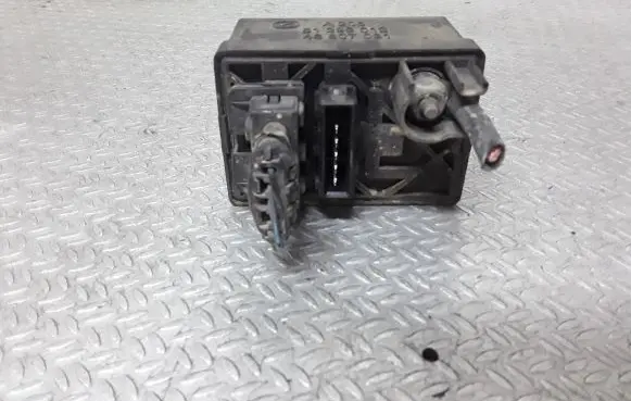 Fiat Idea Glow plug pre-heat relay 51299012