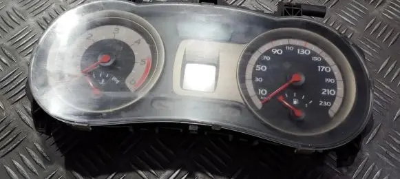 Renault Megane II Speedometer (instrument cluster) 8200582709