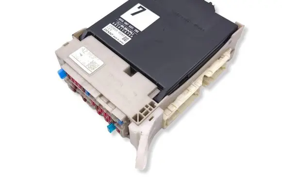 Toyota GT 86 Central body control module 88281CA700 2328000080