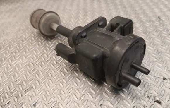 Mercedes-Benz A W168 Turbo solenoid valve 0005450427