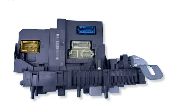 Mercedes-Benz C W204 SAM control unit A2045458201 5DK00922527 2044423500