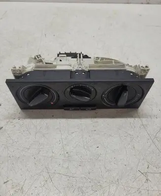 Volkswagen Golf IV Climate control unit