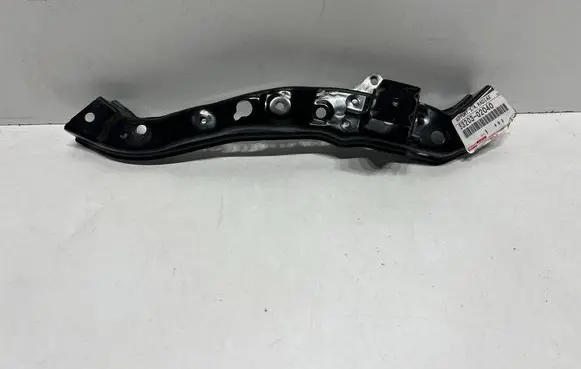 Toyota Auris 150 Headlight/headlamp mounting bracket 5320302040