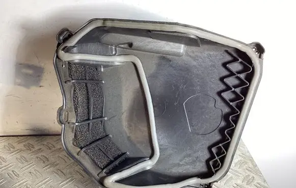 BMW 6 F06 Gran coupe Cabin air micro filter cap 9216223