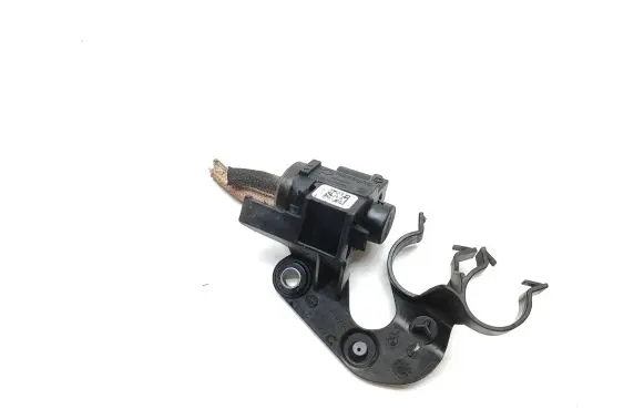 BMW X2 F39 Vacuum valve 8570591 18T044 70478502