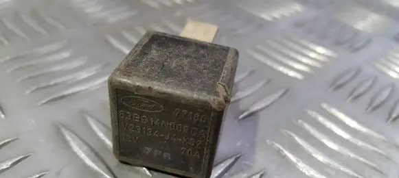 Ford Sierra Other relay 83bg14n089ca v23134-j4-x37