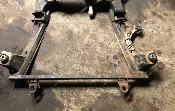 Ford Mondeo Mk III Front axle beam 