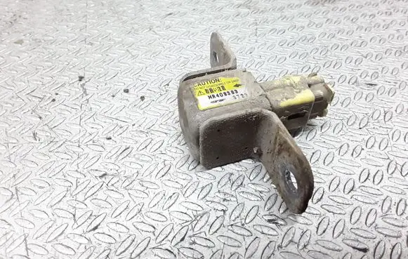 Mitsubishi Pajero Airbag deployment crash/impact sensor MR409363