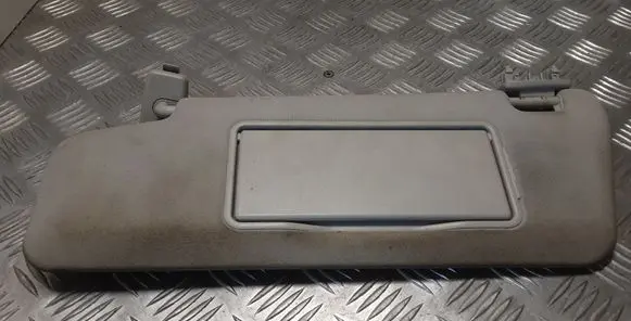 Sun visor