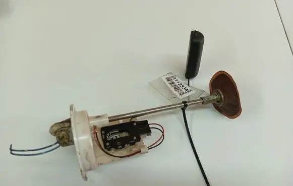 Subaru Legacy Fuel level sensor