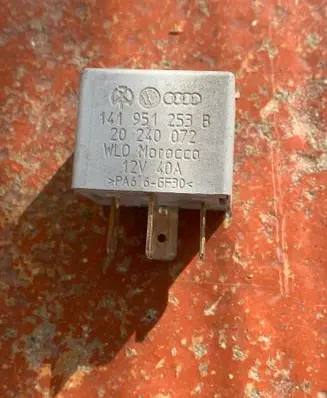 Volkswagen Caddy Other relay 141951253B 20240072