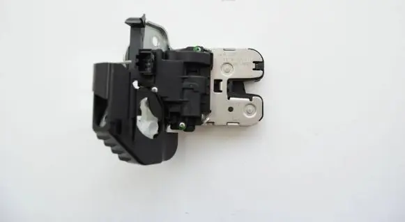 Audi A5 Sportback 8TA Tailgate/trunk/boot lock/catch/latch 8K9827505A