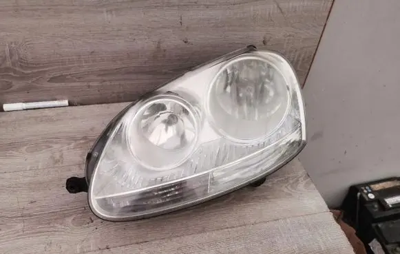 Volkswagen Golf V Headlight/headlamp 1K6941005N