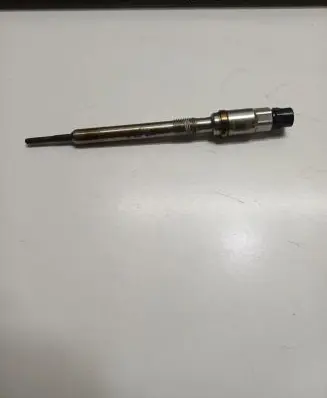Volkswagen PASSAT B8 Glow plug 03L905061K