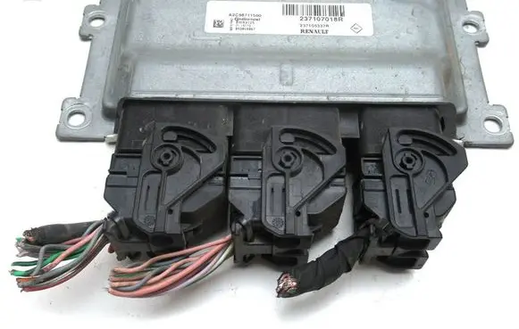 Dacia Sandero Engine control unit/module ECU 237107018R