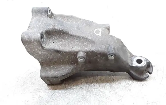 Mercedes-Benz C W204 Engine mounting bracket A6512233404