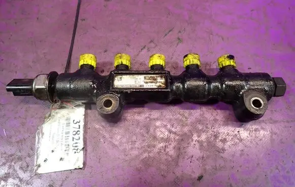 Ford Focus C-MAX Fuel main line pipe 