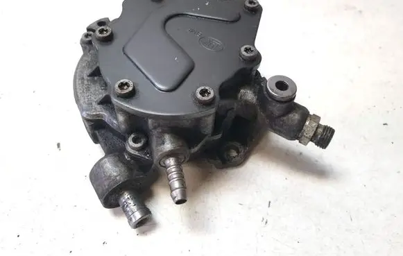 Volkswagen Multivan T5 Vacuum pump 070145209J