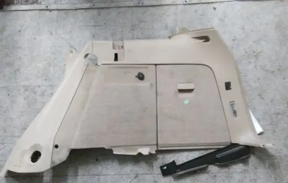 Volkswagen Touareg I Trunk/boot lower side trim panel 7L6867038CB