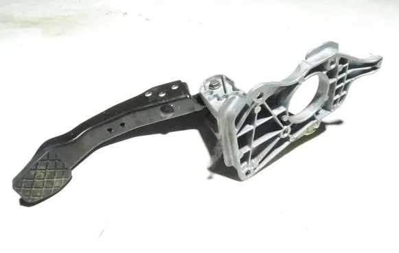 Volkswagen PASSAT B7 Brake pedal 1K2721117G