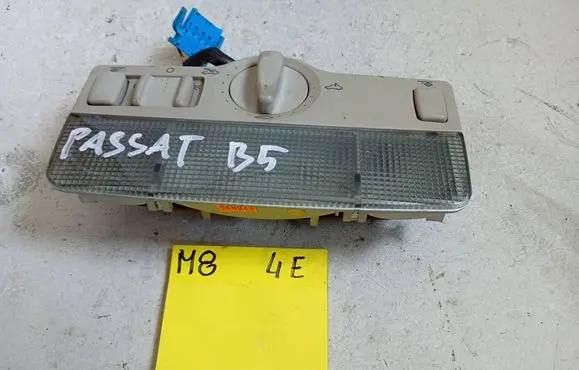 Volkswagen PASSAT B5 Other interior light DN057AP0 256E