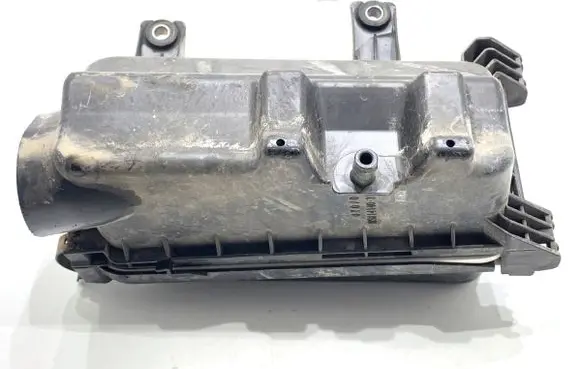 Toyota Yaris Air filter box 