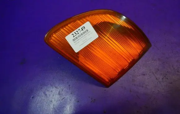 Mercedes-Benz Vito Viano W638 Front indicator light 6R01489