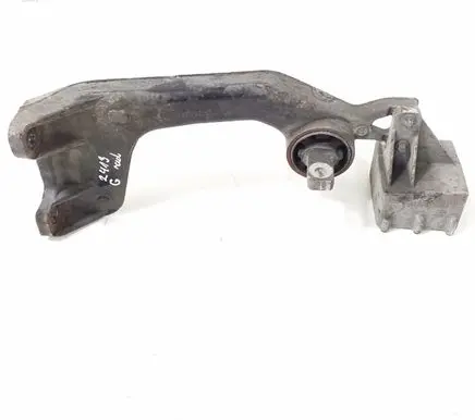 Mercedes-Benz Vito Viano W447 Rear differential/diff mount bracket A4473530095